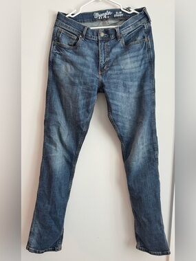 Wrangler Slim Straight Men’s Jeans - Medium Blue Wash 32 x 34